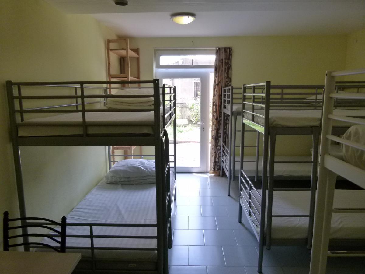 Why Me Eco-Friendly Hostel Tbilisi Exteriör bild