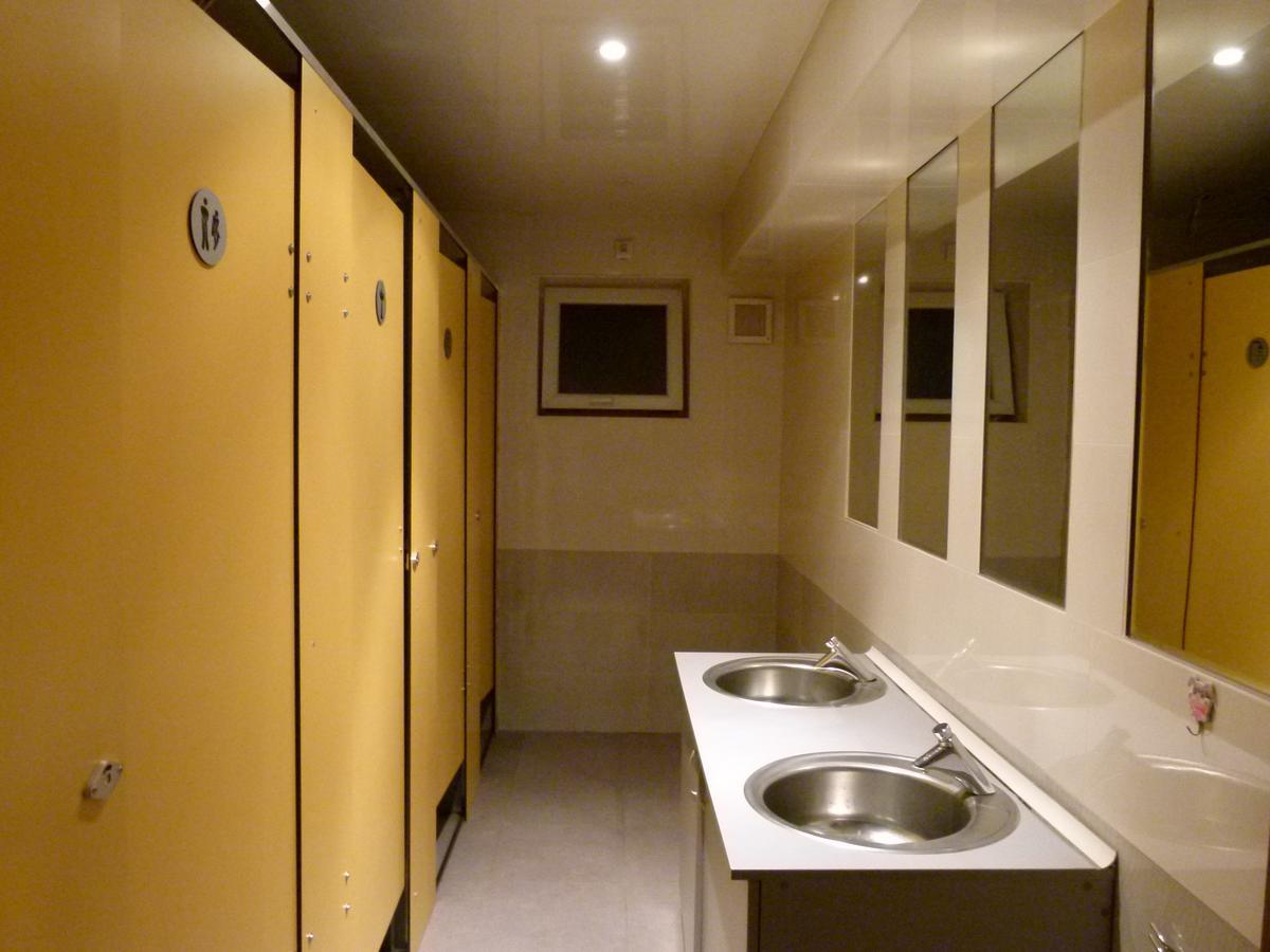 Why Me Eco-Friendly Hostel Tbilisi Exteriör bild