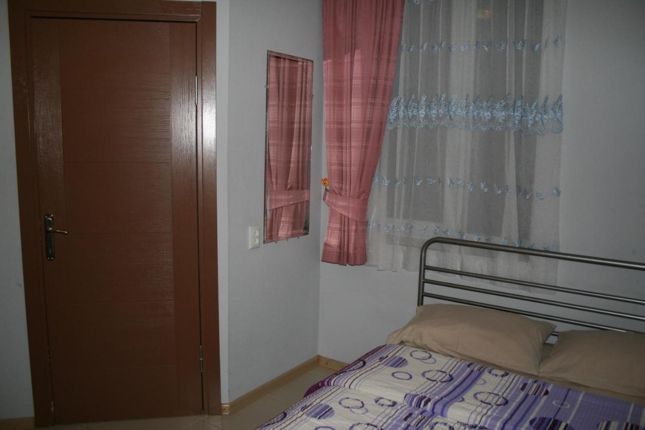 Why Me Eco-Friendly Hostel Tbilisi Exteriör bild