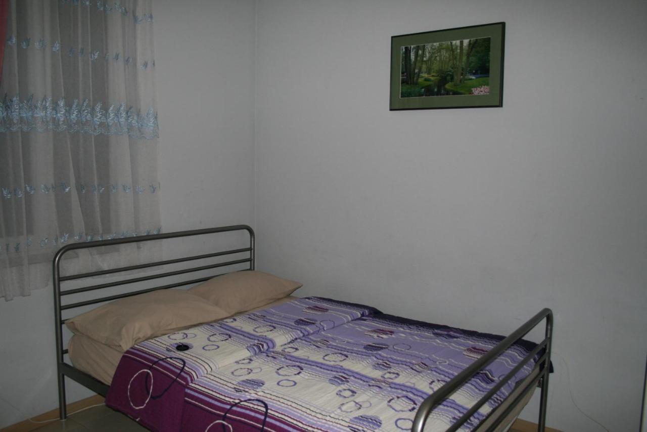 Why Me Eco-Friendly Hostel Tbilisi Exteriör bild