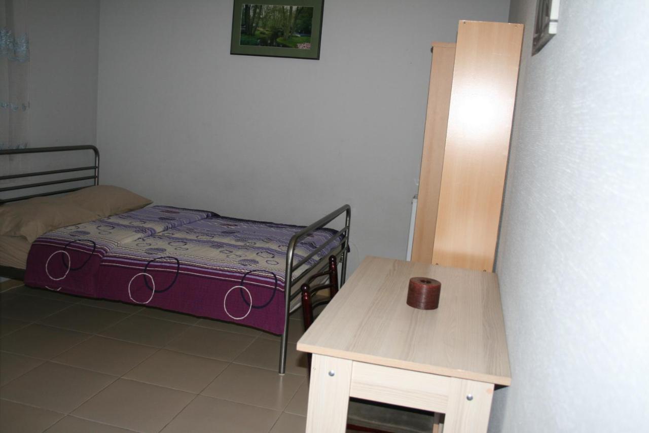 Why Me Eco-Friendly Hostel Tbilisi Exteriör bild