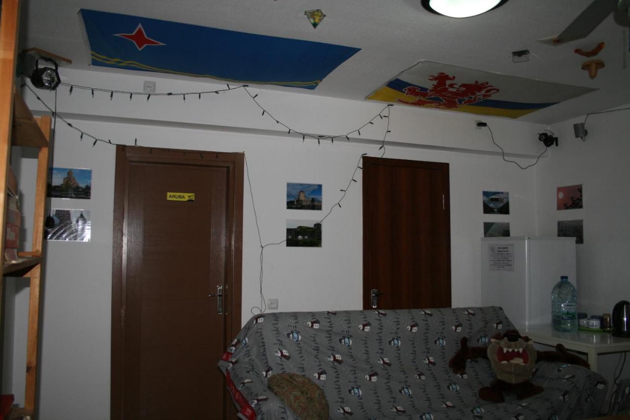Why Me Eco-Friendly Hostel Tbilisi Exteriör bild